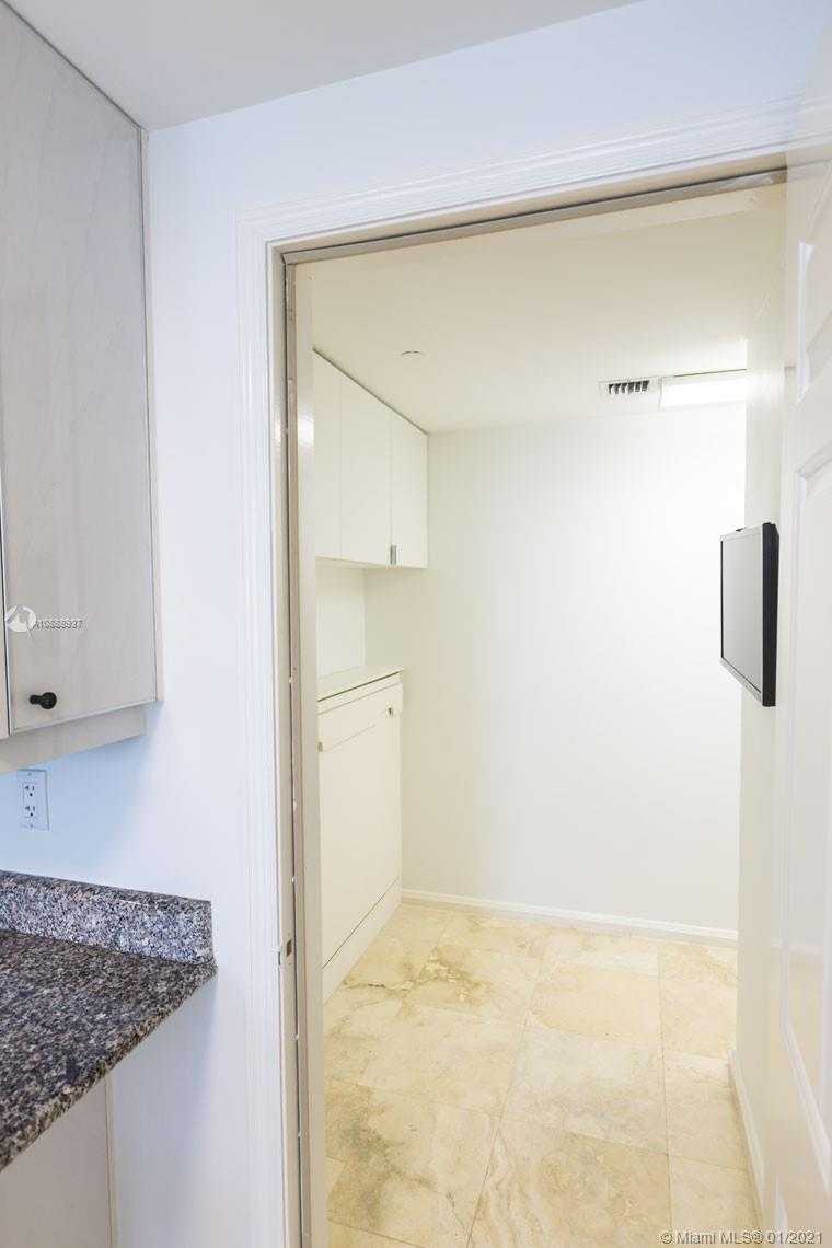 Small Image of 1643 BRICKELL AVE #1704, Miami Number 31