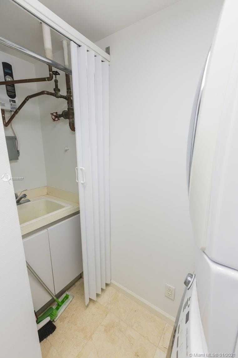 Small Image of 1643 BRICKELL AVE #1704, Miami Number 32