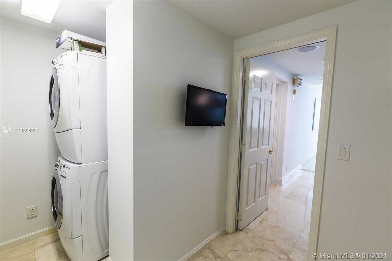 Small Image of 1643 BRICKELL AVE #1704, Miami Number 34