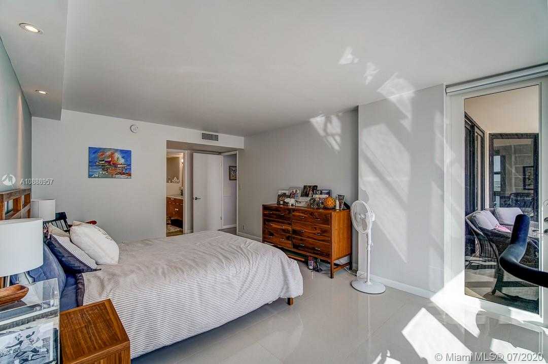 Small Image of 1901 BRICKELL AVE #B901, Miami Number 17