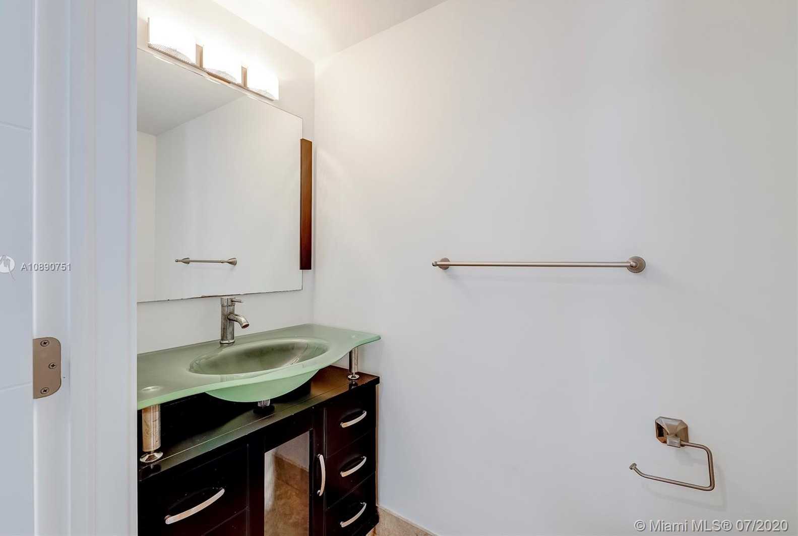 Small Image of 425 POINCIANA ISLAND DRIVE #1444, Sunny Isles Beach Number 20