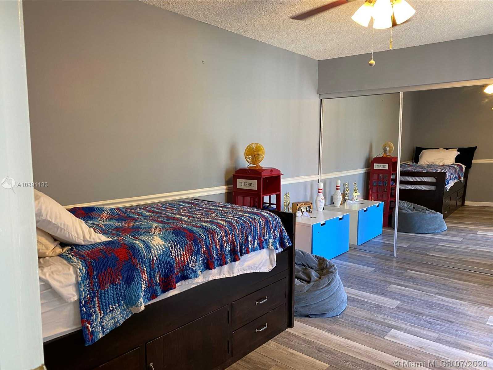 Small Image of 2542 CAMELOT CT #2542, Cooper City Number 13