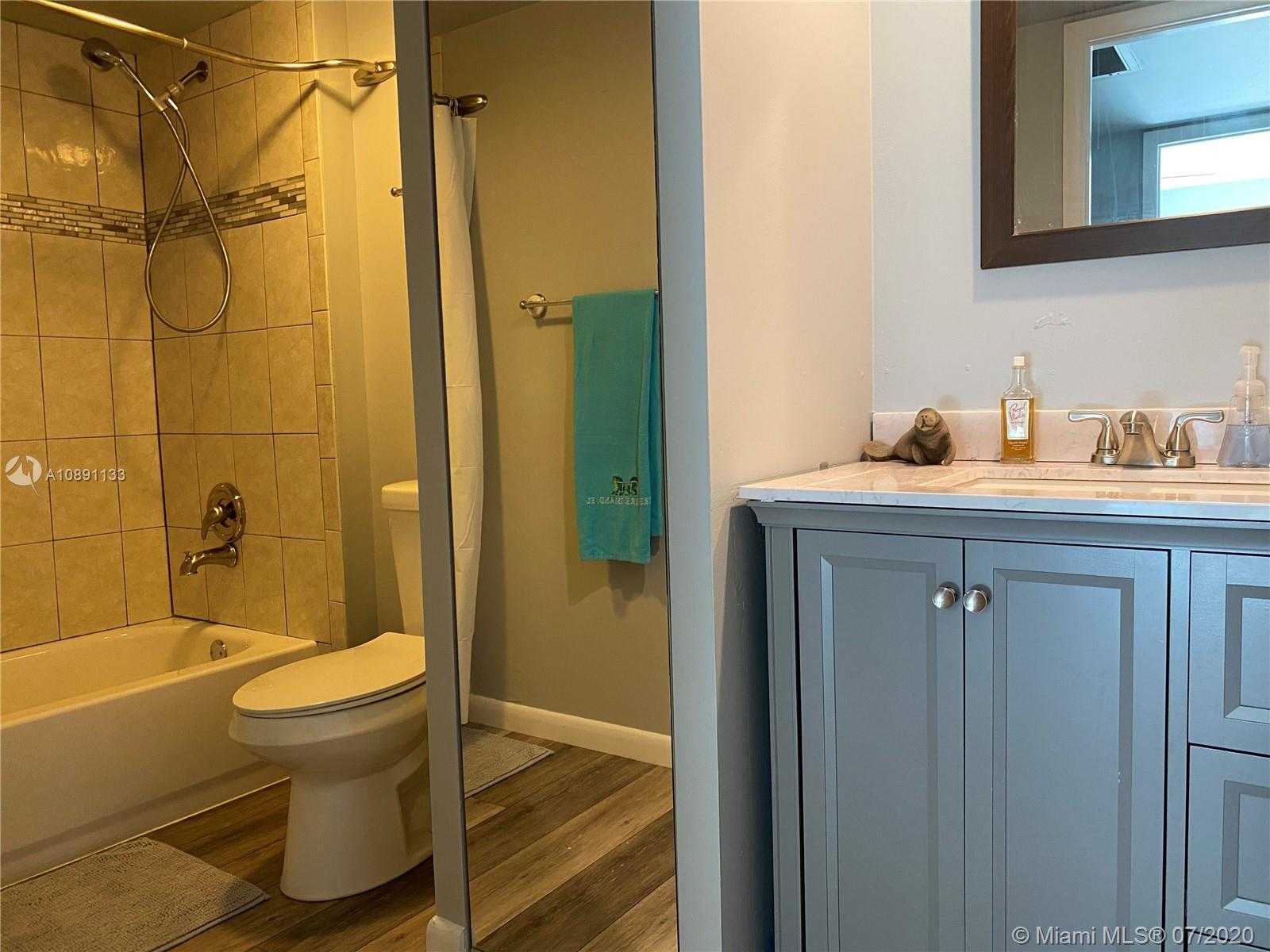 Small Image of 2542 CAMELOT CT #2542, Cooper City Number 16