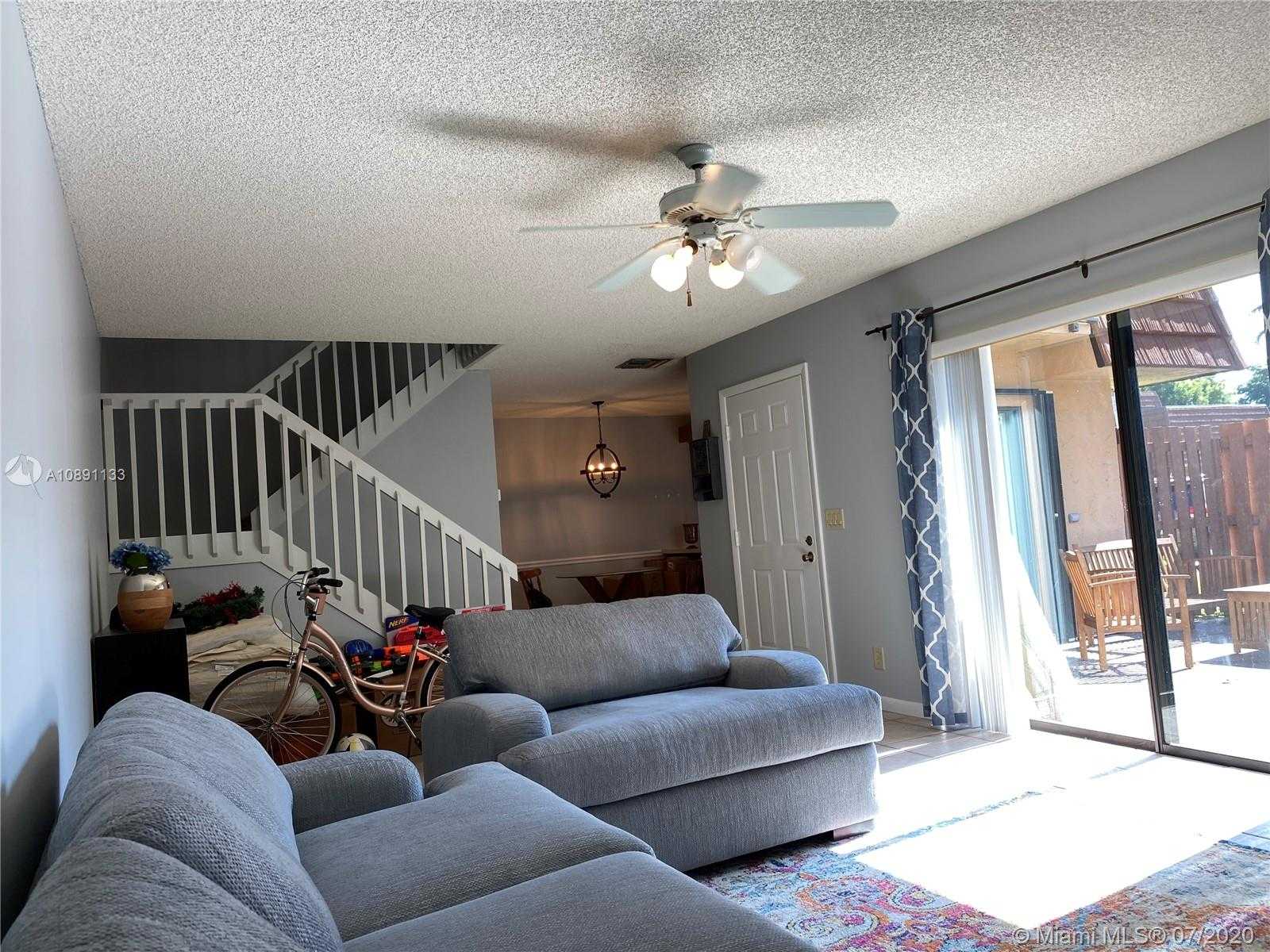 Small Image of 2542 CAMELOT CT #2542, Cooper City Number 4