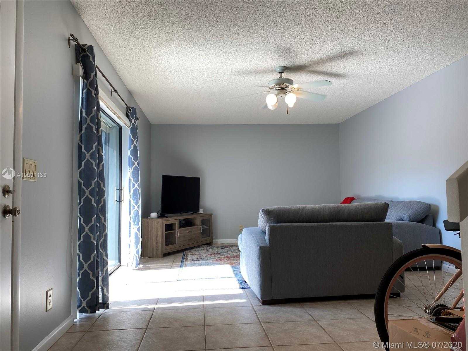 Small Image of 2542 CAMELOT CT #2542, Cooper City Number 5