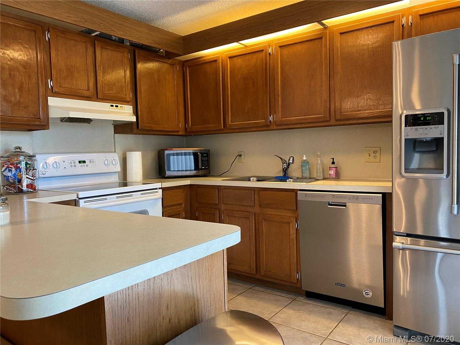 Small Image of 2542 CAMELOT CT #2542, Cooper City Number 7