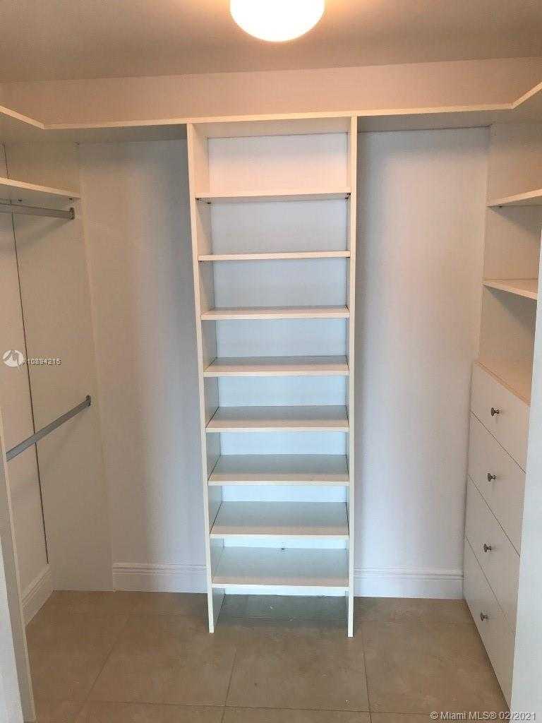 Small Image of 60 SOUTH WEST 13TH ST #3219, Miami Number 11