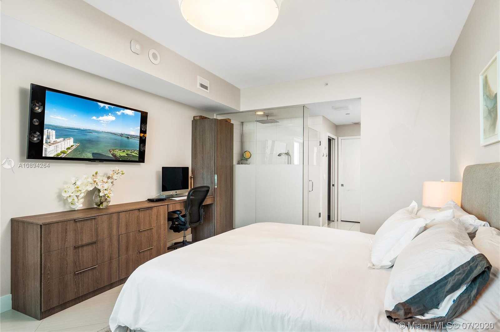 Small Image of 2020 NORTH BAYSHORE DR #3410, Miami Number 16