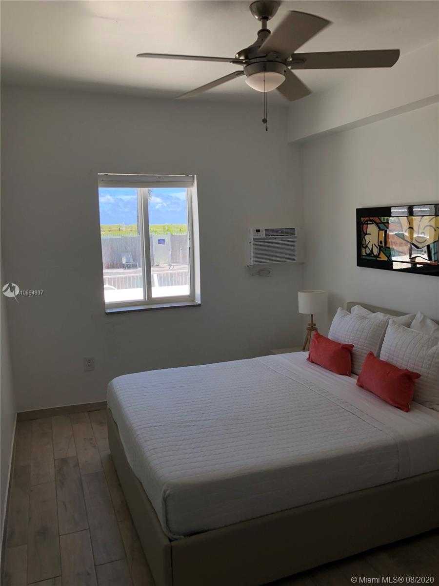 Small Image of 335 OCEAN DR #132, Miami Beach Number 18