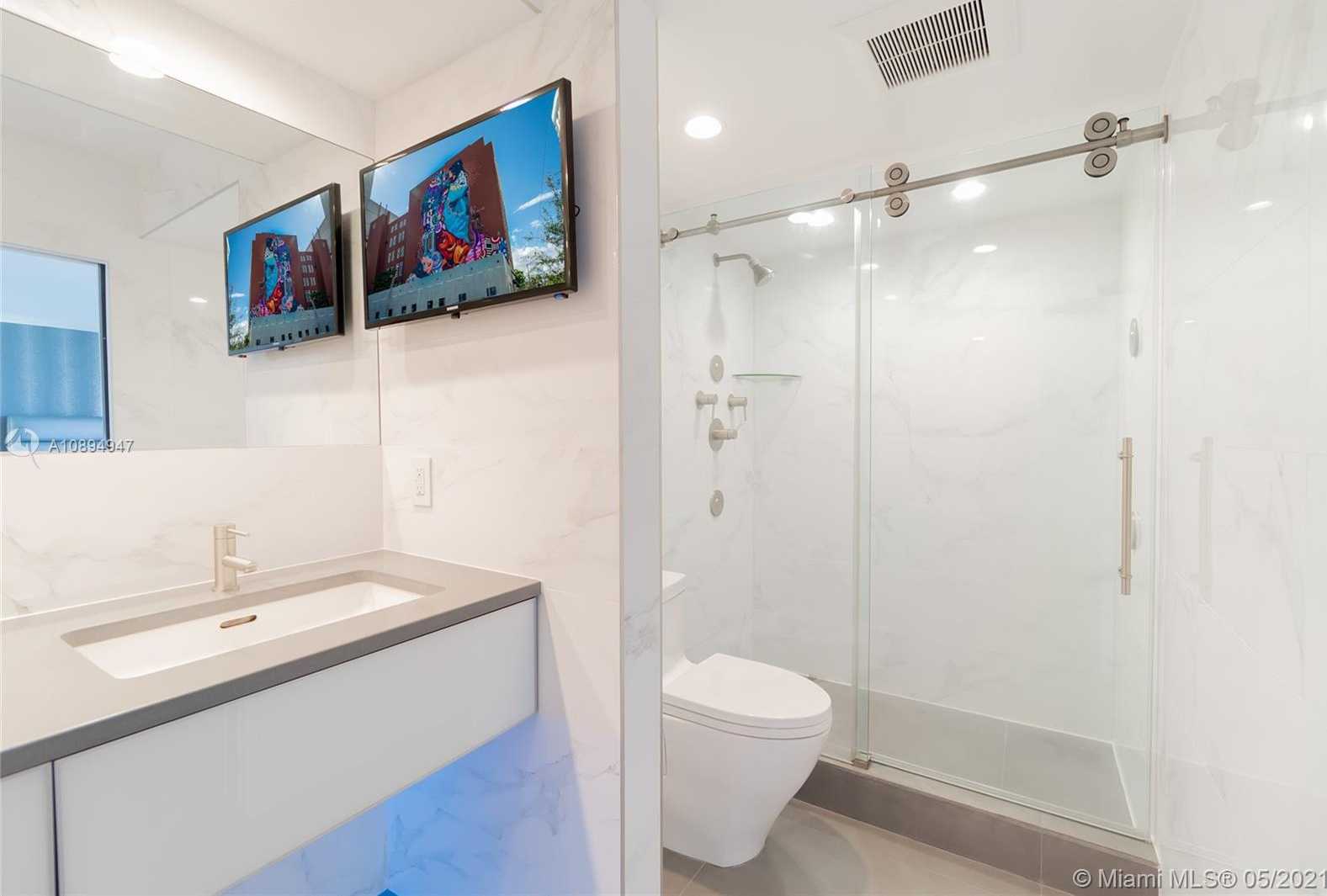 Small Image of 5380 NORTH OCEAN DR #14D, Singer Island Number 23