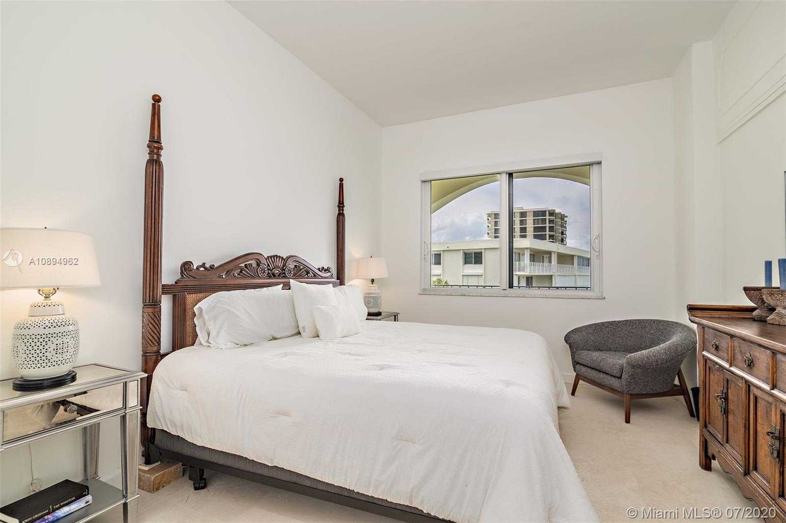 Small Image of 300 BEACH RD #408, Tequesta Number 16