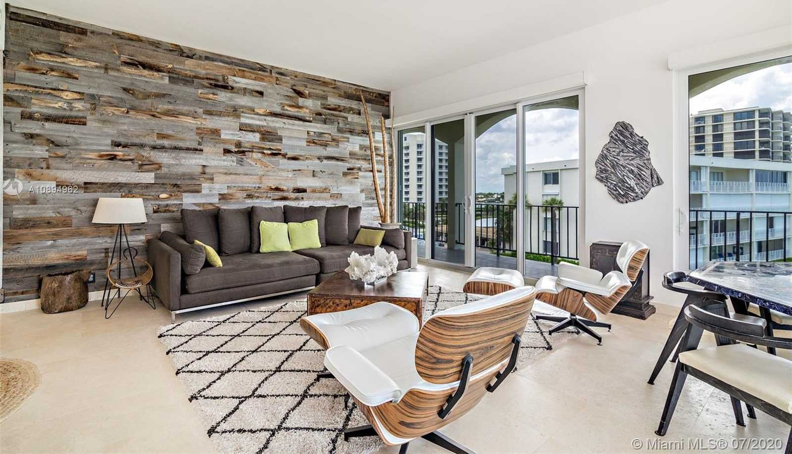 Small Image of 300 BEACH RD #408, Tequesta Number 6