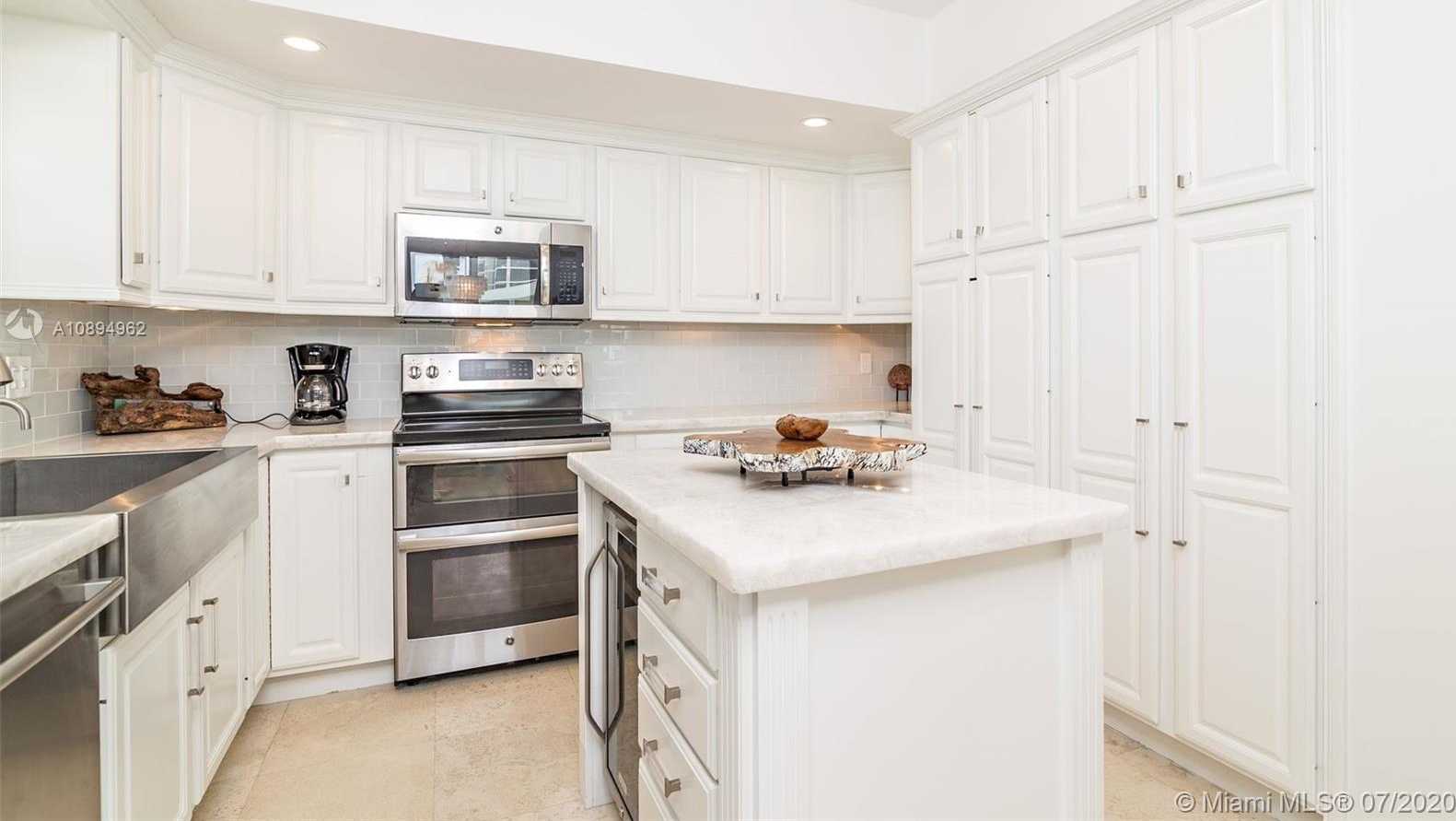 Small Image of 300 BEACH RD #408, Tequesta Number 7