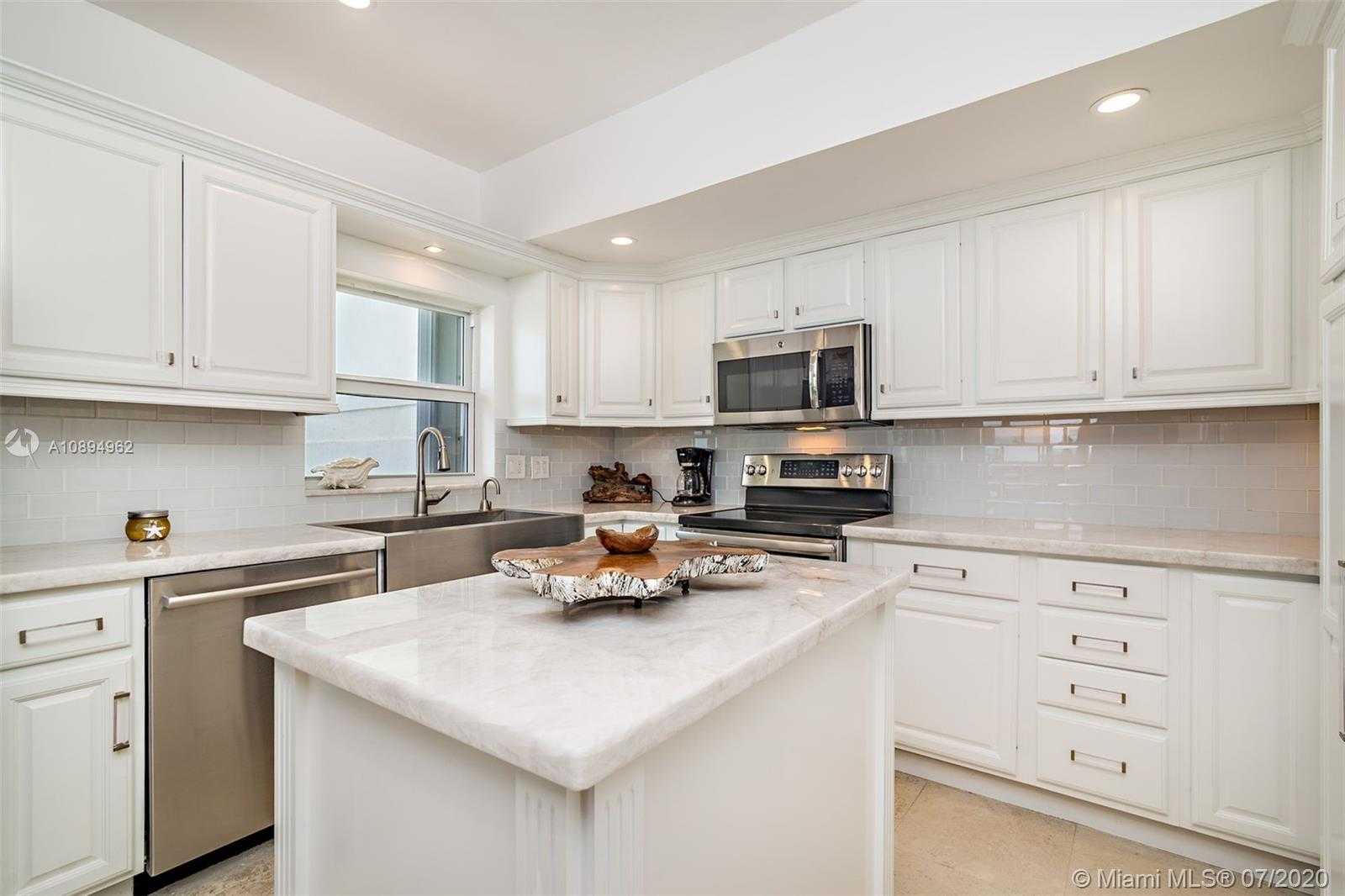 Small Image of 300 BEACH RD #408, Tequesta Number 8