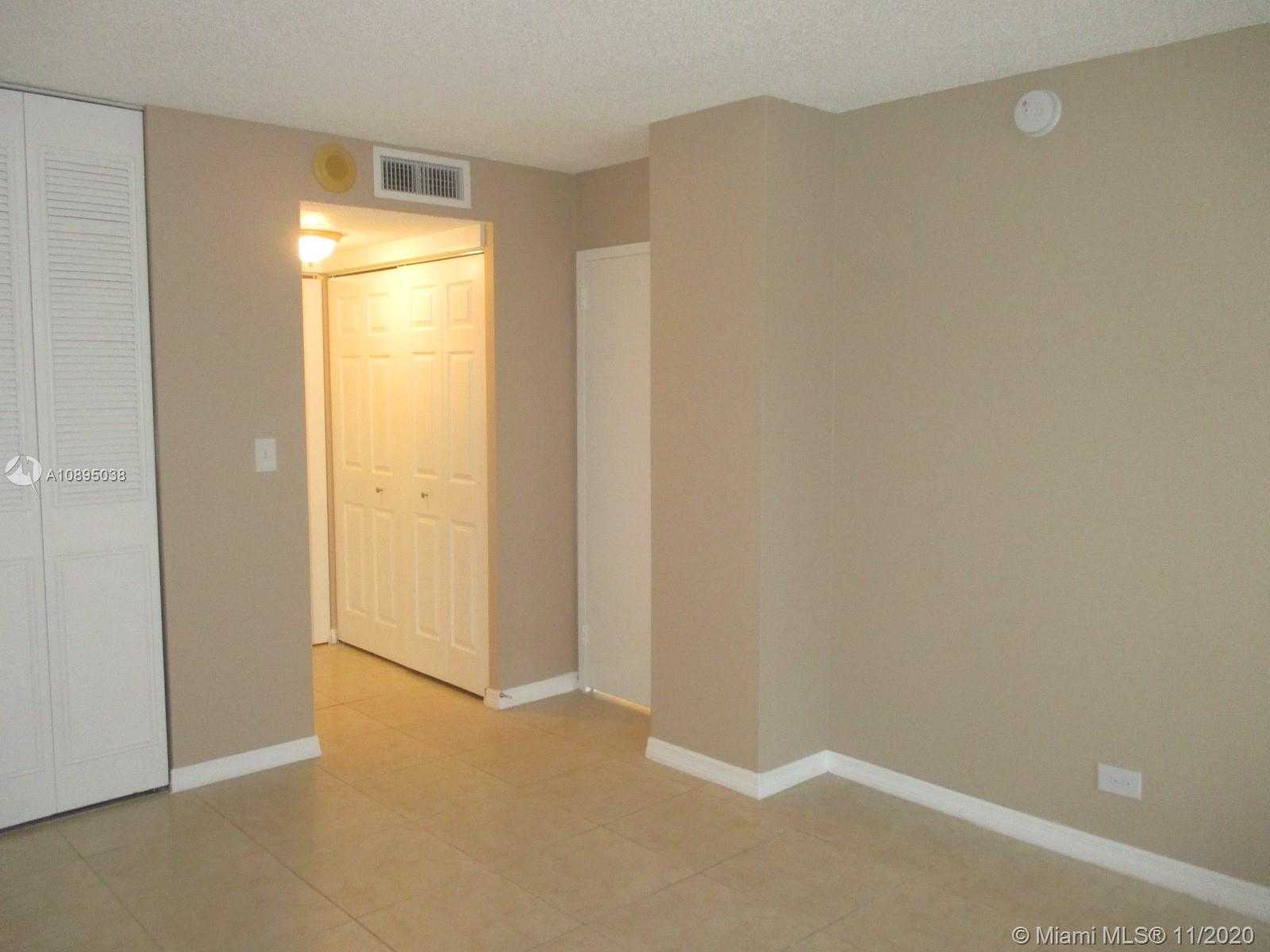 Small Image of 251 174TH ST #2211, Sunny Isles Beach Number 3