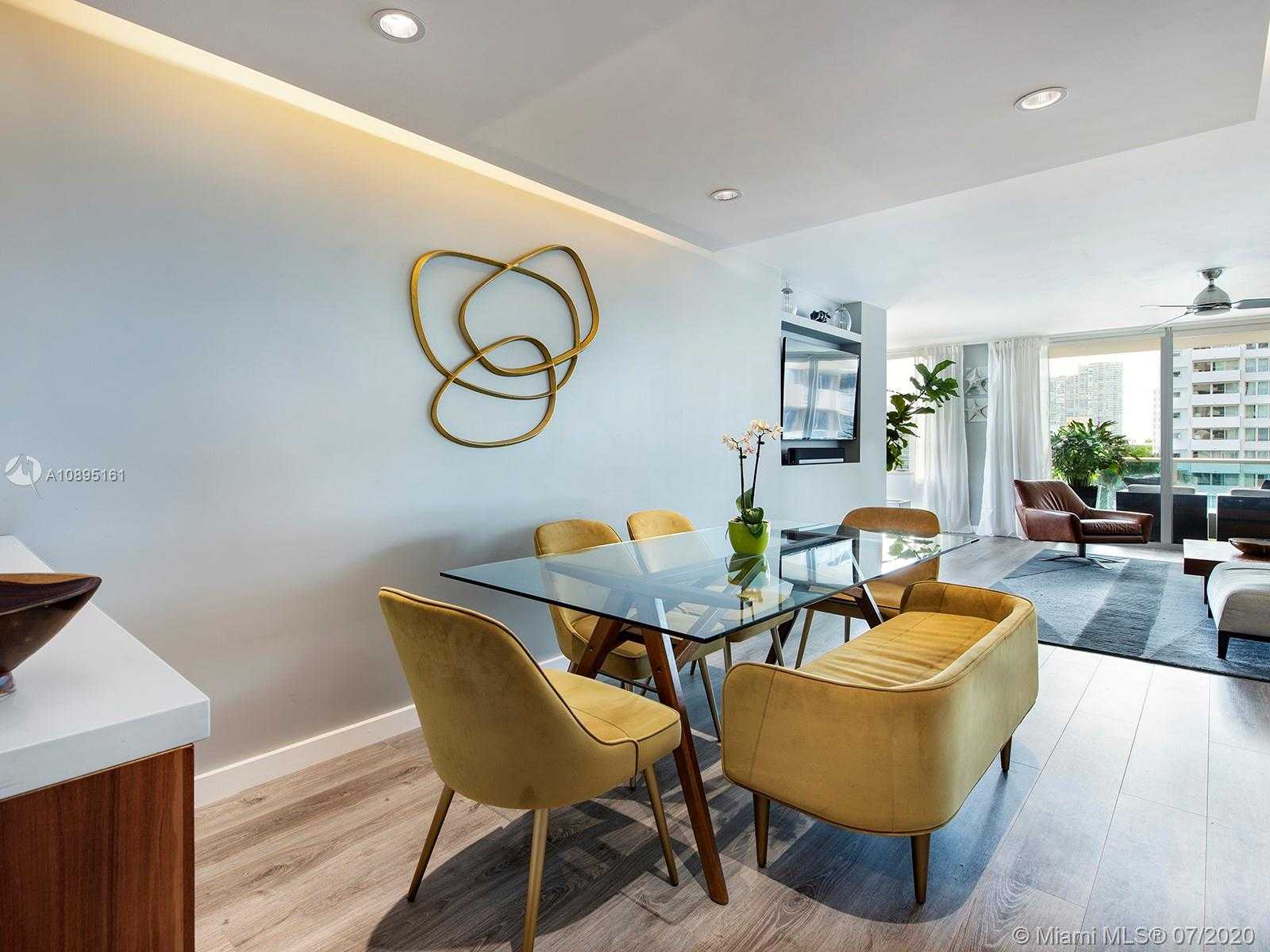 Small Image of 1200 WEST AVE #615, Miami Beach Number 2