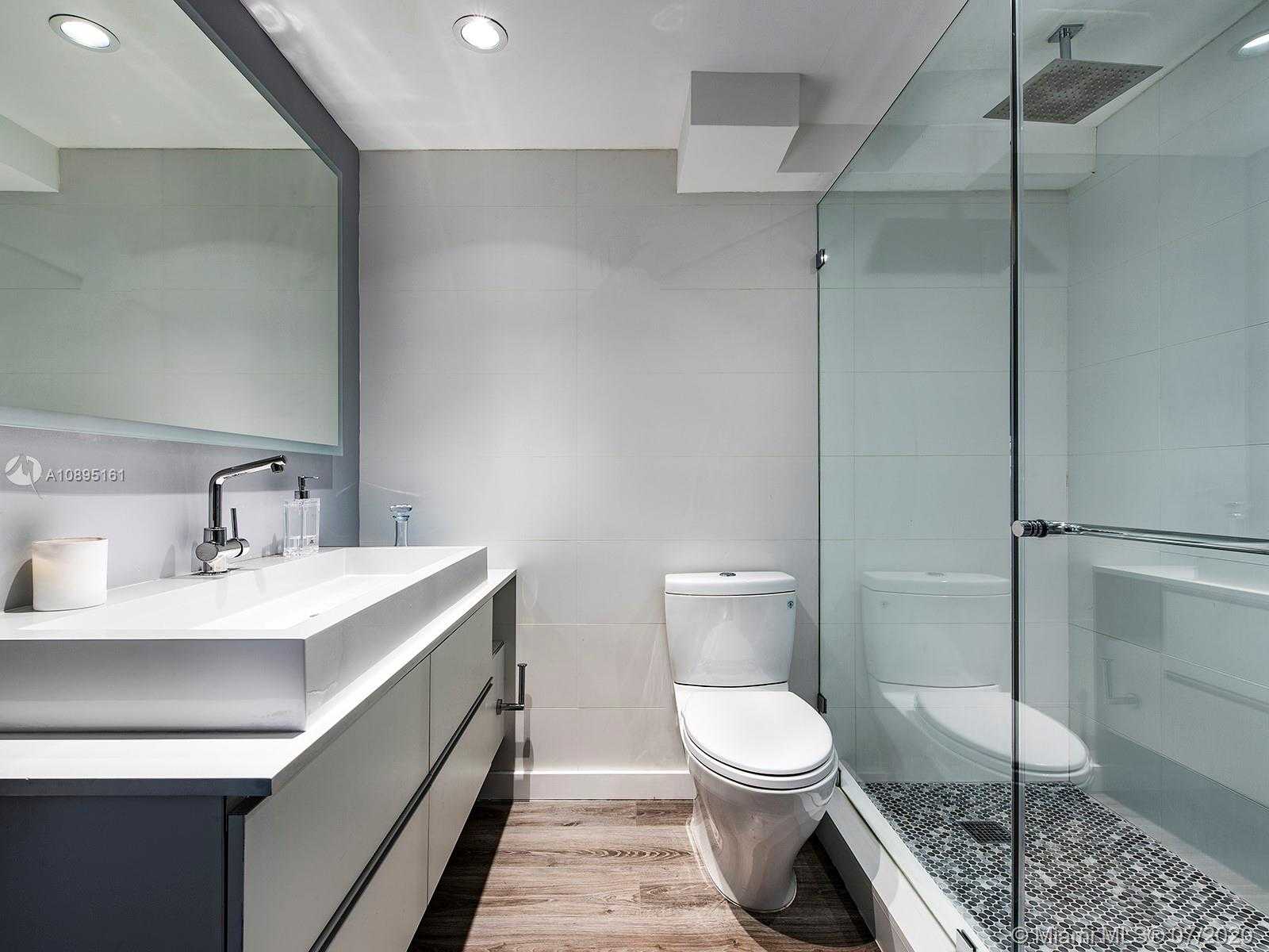 Small Image of 1200 WEST AVE #615, Miami Beach Number 8