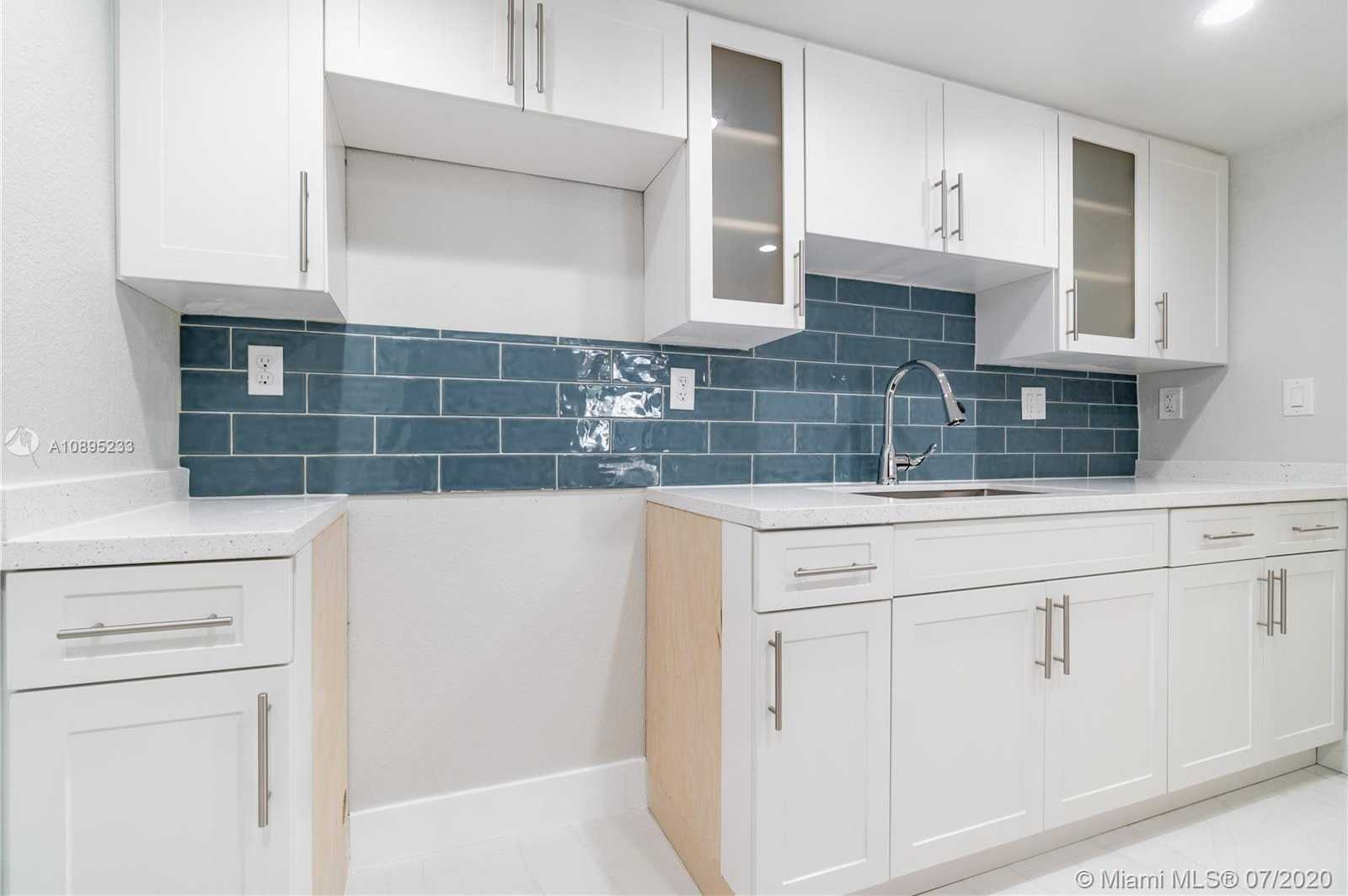 Small Image of 425 GRAPETREE DR #201, Key Biscayne Number 10