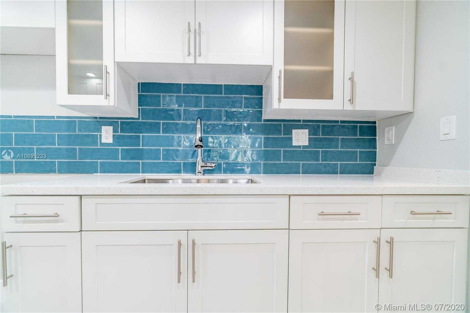 Small Image of 425 GRAPETREE DR #201, Key Biscayne Number 11