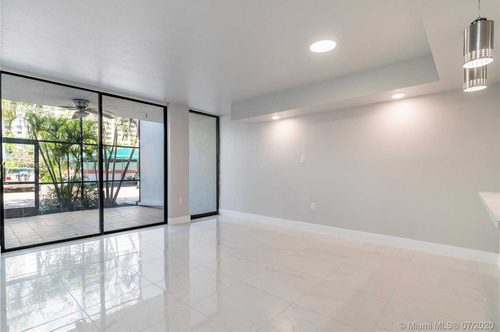 Small Image of 425 GRAPETREE DR #201, Key Biscayne Number 15