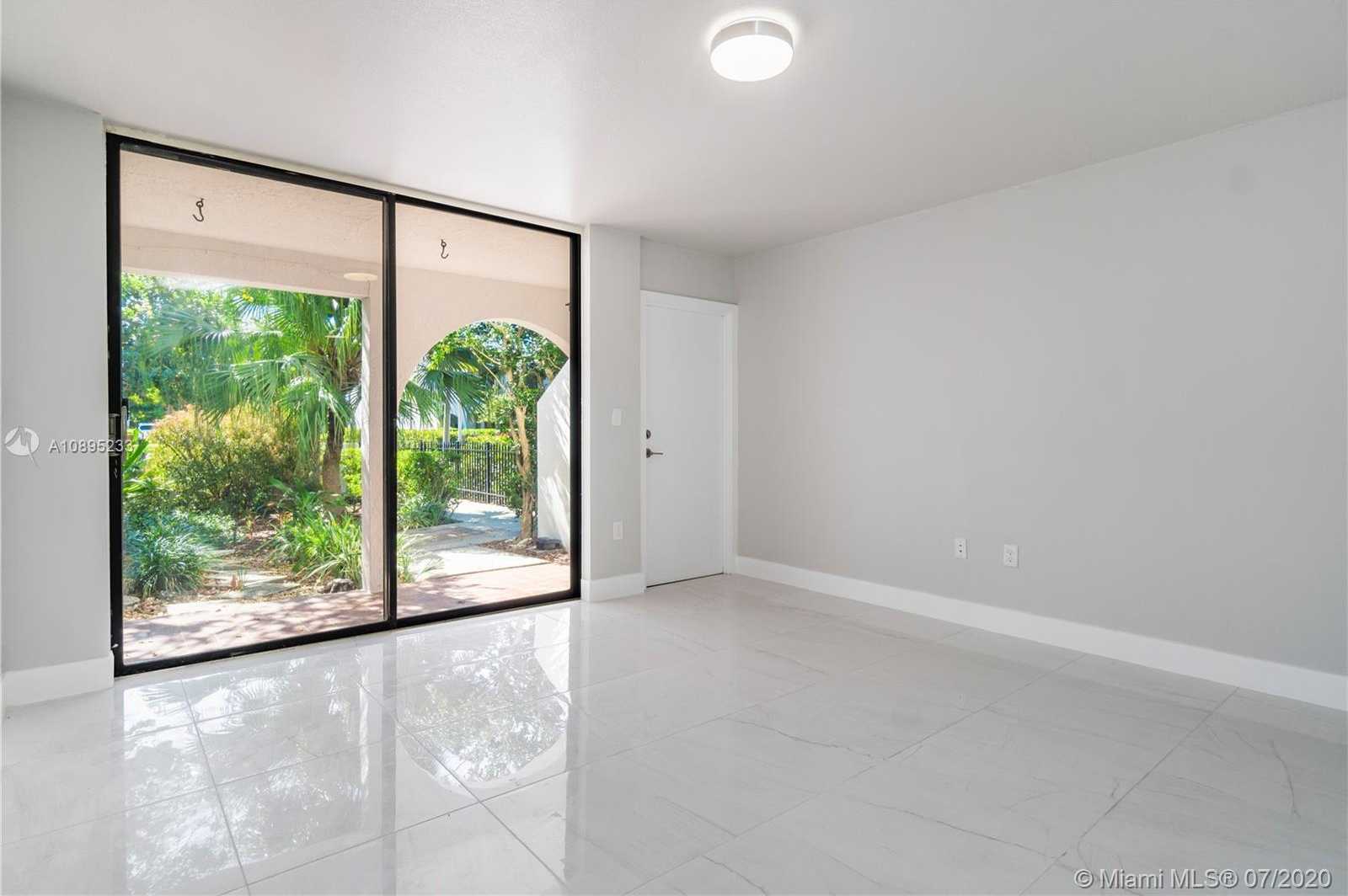 Small Image of 425 GRAPETREE DR #201, Key Biscayne Number 17
