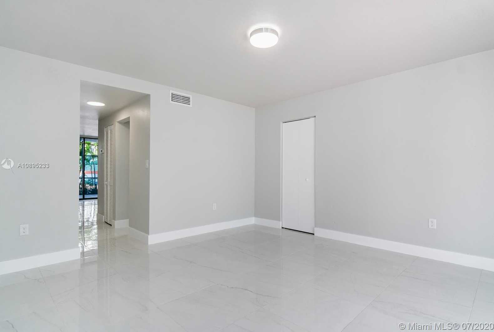 Small Image of 425 GRAPETREE DR #201, Key Biscayne Number 19