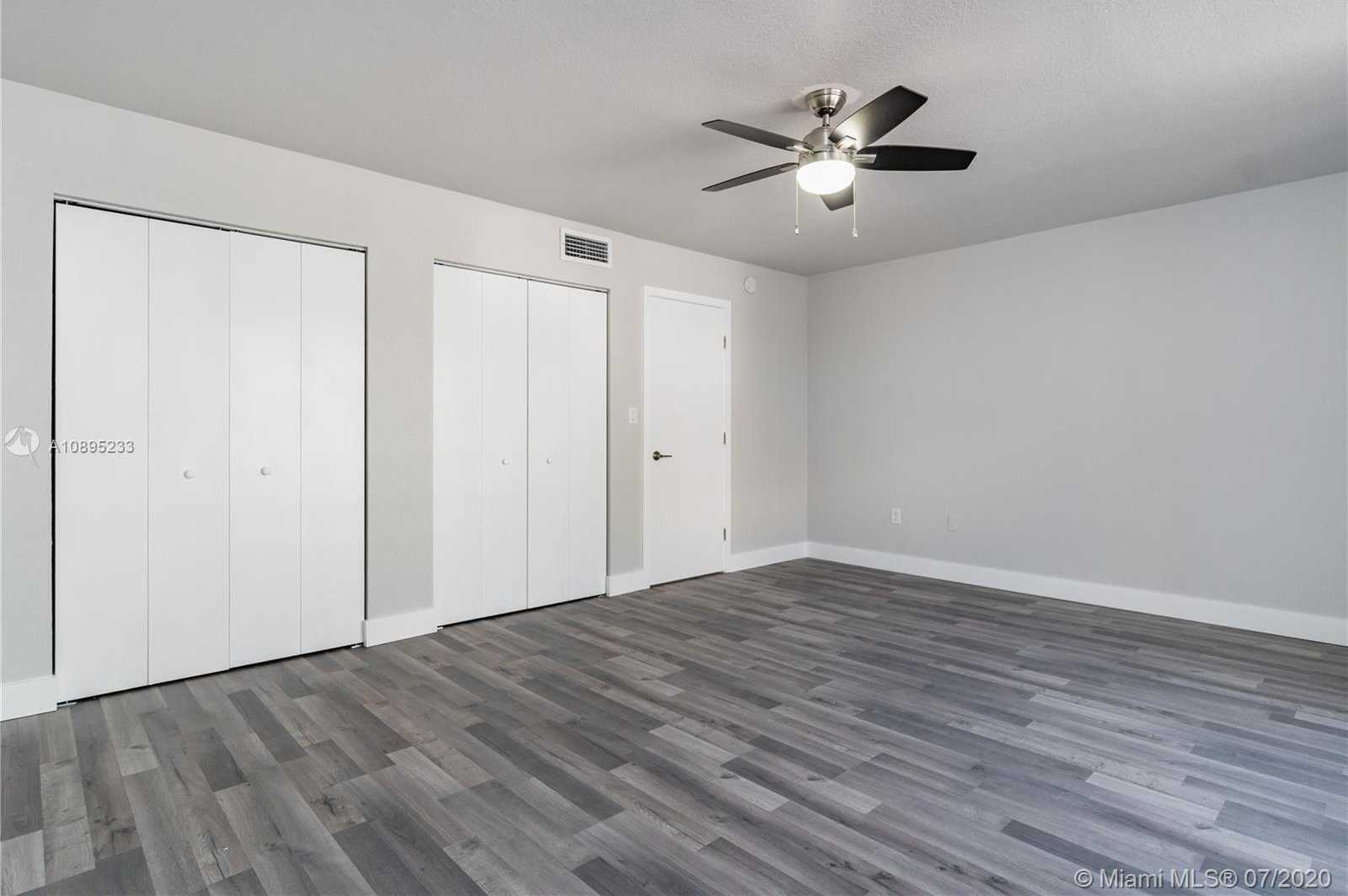 Small Image of 425 GRAPETREE DR #201, Key Biscayne Number 21