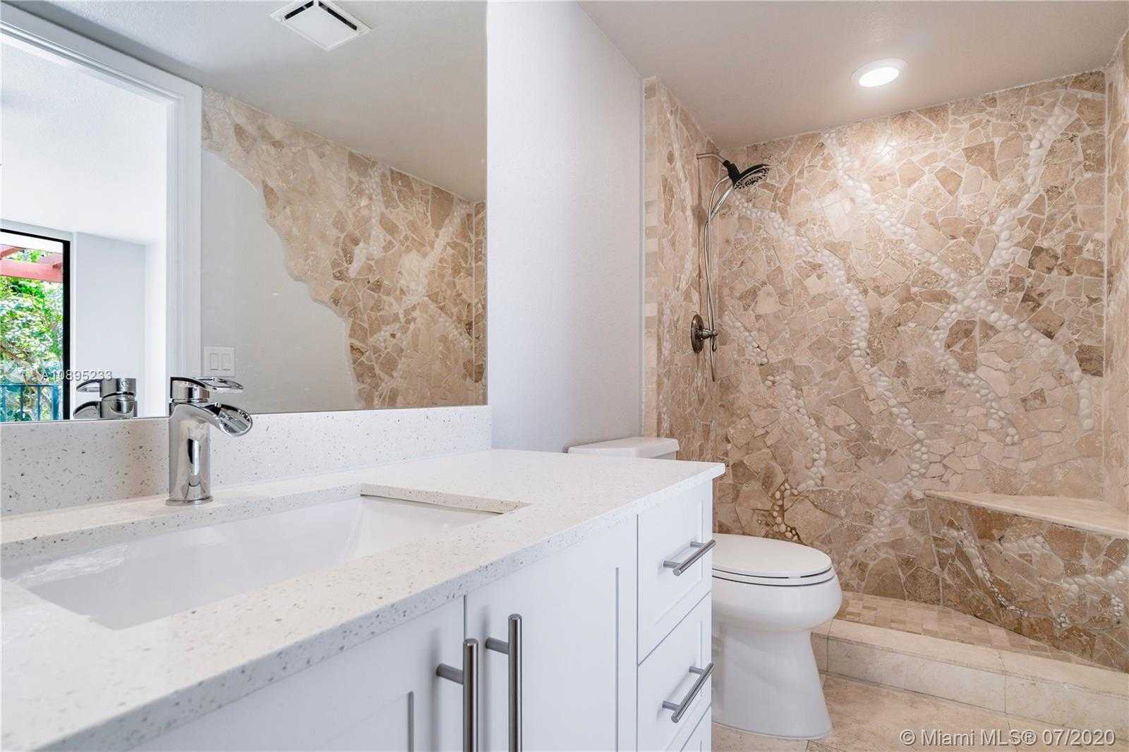 Small Image of 425 GRAPETREE DR #201, Key Biscayne Number 28