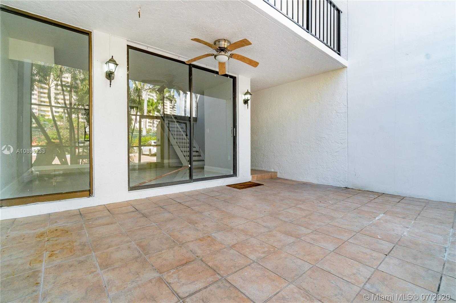 Small Image of 425 GRAPETREE DR #201, Key Biscayne Number 33