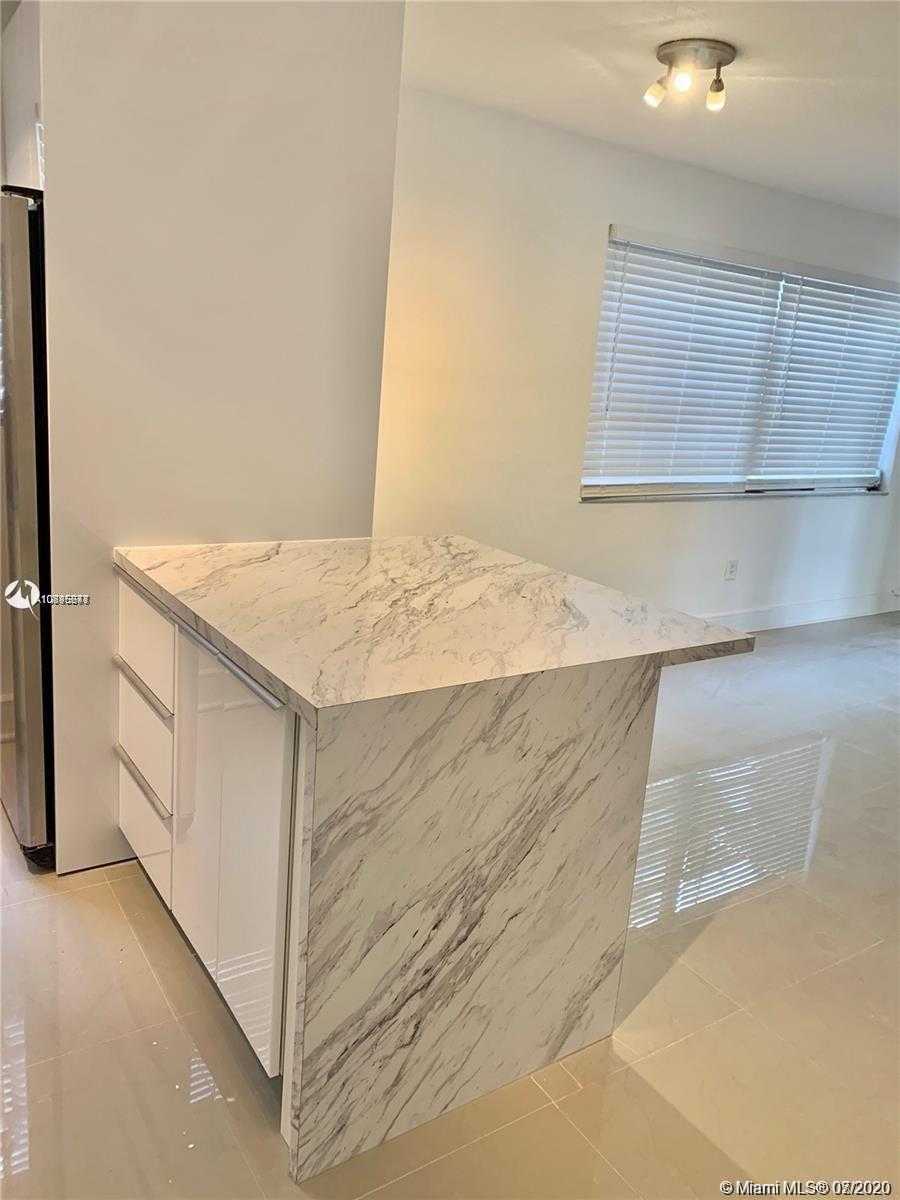Small Image of 1120 102ND ST #8, Bay Harbor Islands Number 6