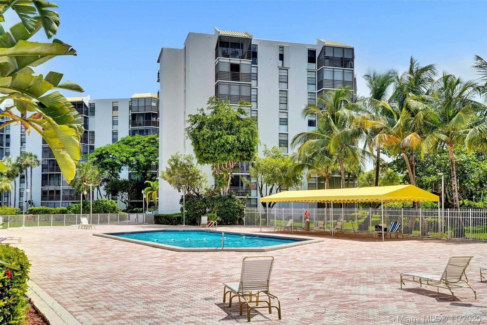 Small Image of 20400 WEST COUNTRY CLUB DR #816, Aventura Number 10