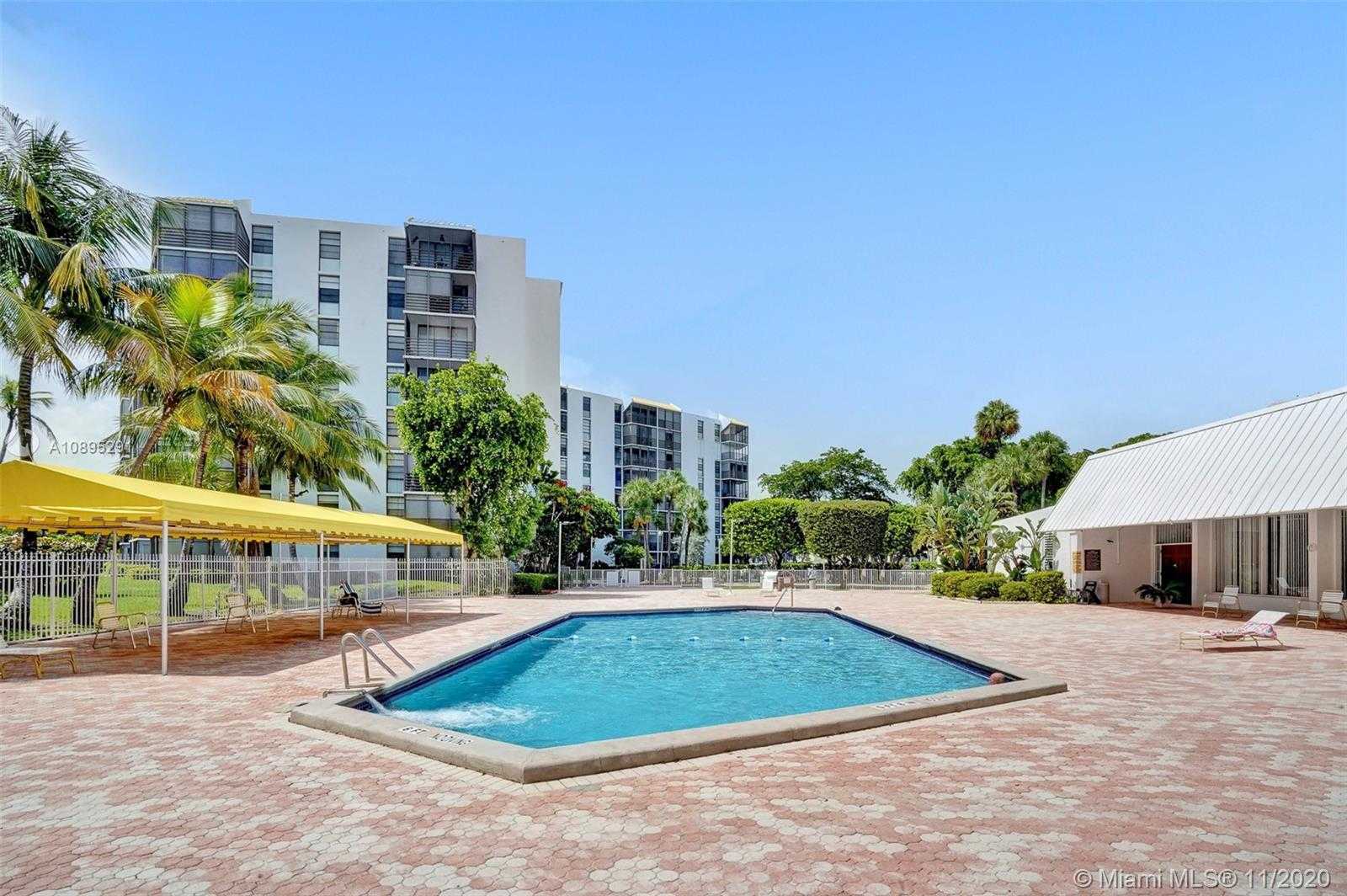 Small Image of 20400 WEST COUNTRY CLUB DR #816, Aventura Number 11