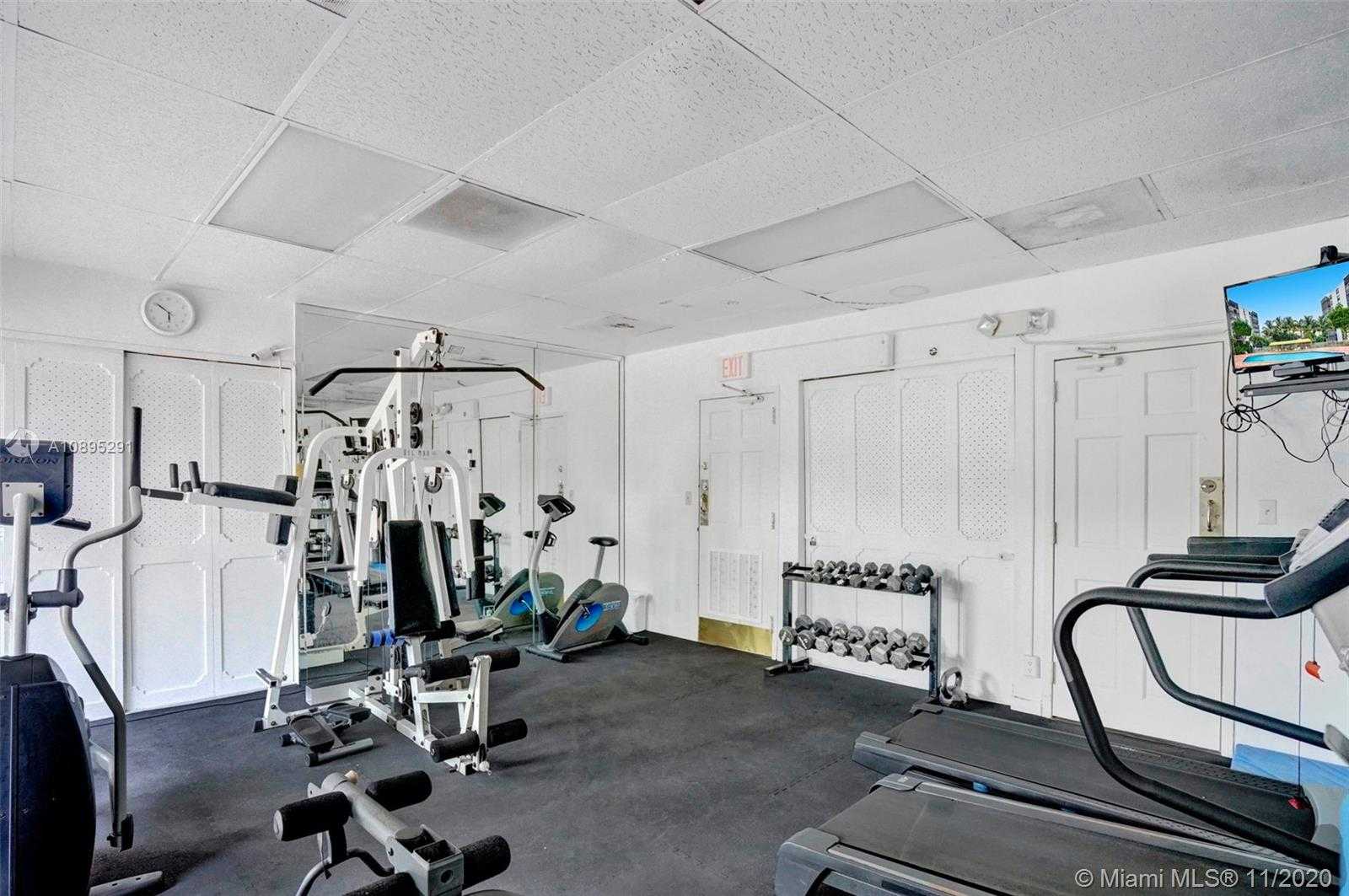 Small Image of 20400 WEST COUNTRY CLUB DR #816, Aventura Number 13