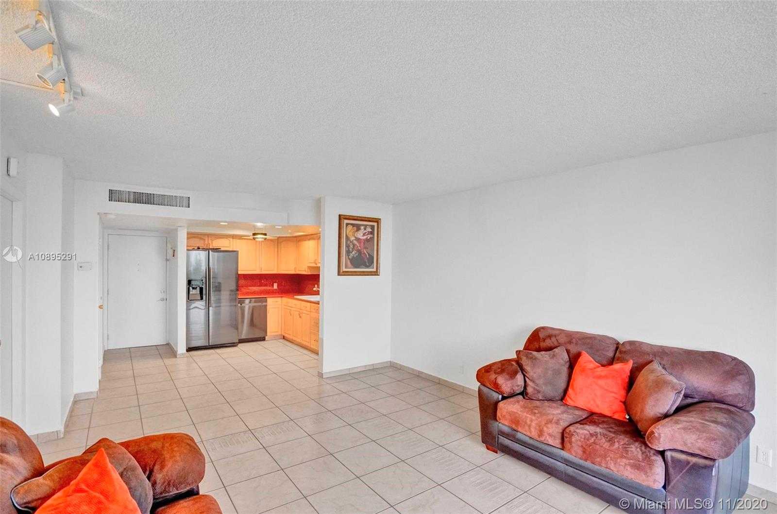 Small Image of 20400 WEST COUNTRY CLUB DR #816, Aventura Number 4