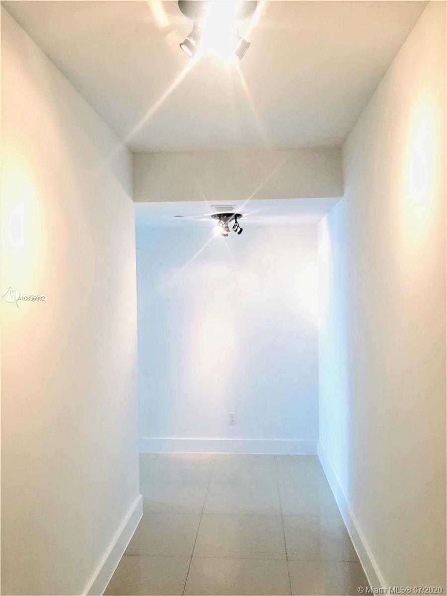 Small Image of 888 BISCAYNE BLVD #1905, Miami Number 10