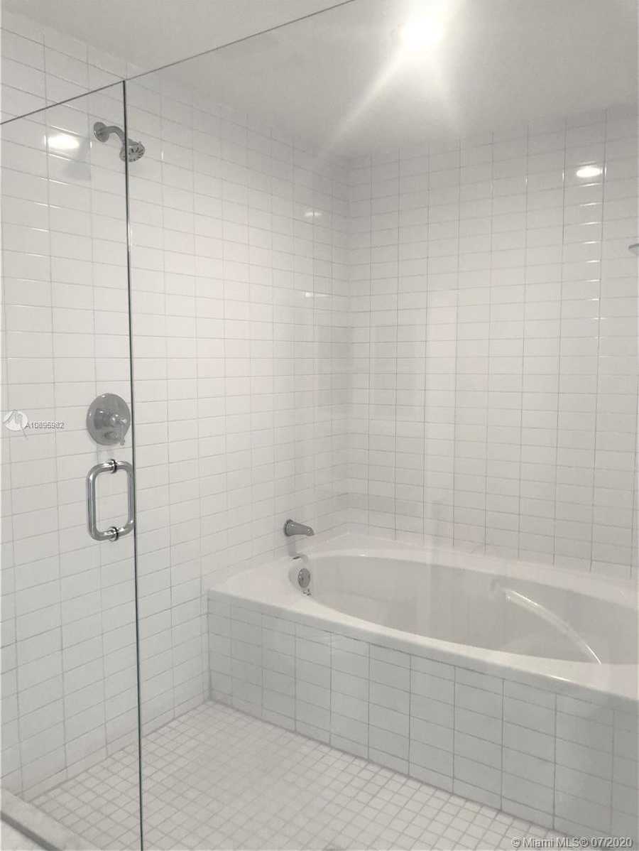 Small Image of 888 BISCAYNE BLVD #1905, Miami Number 6