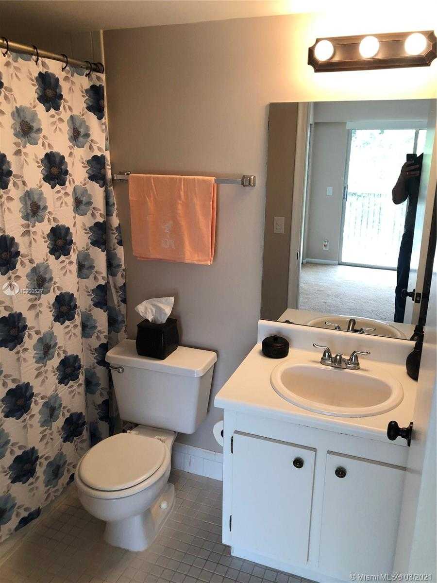 Small Image of 1551 SOUTH WEST 135TH TER #406G, Pembroke Pines Number 14