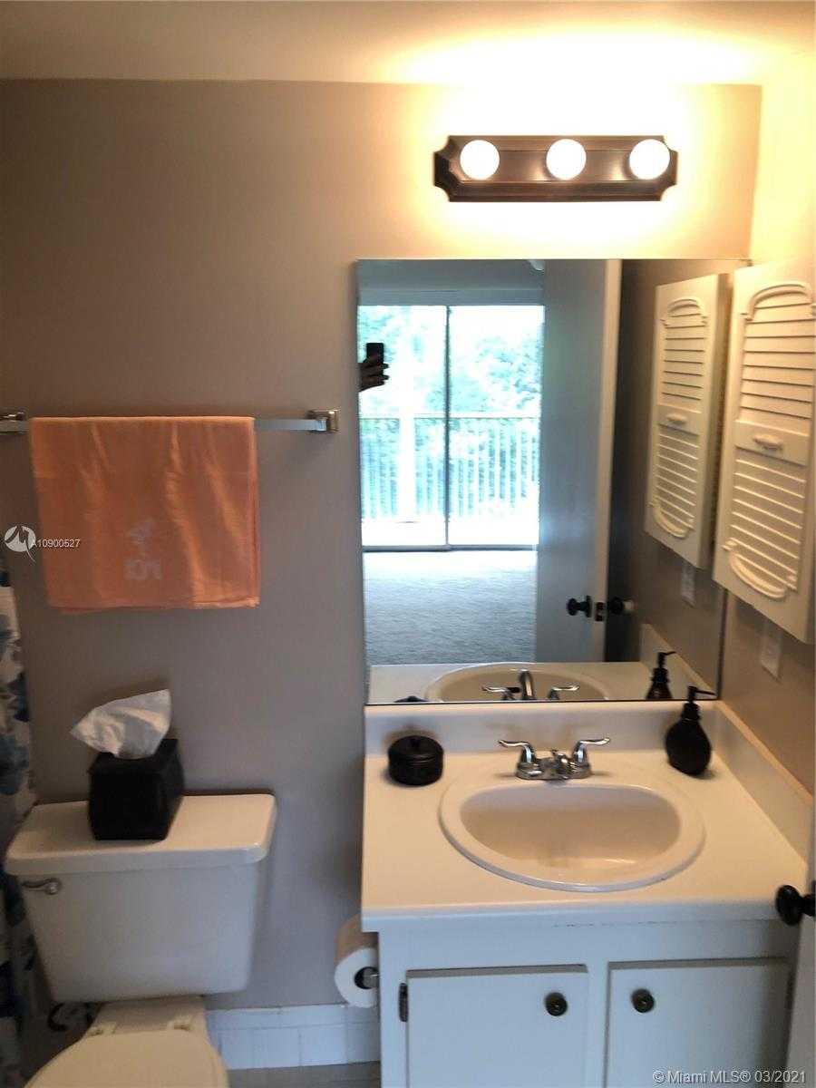 Small Image of 1551 SOUTH WEST 135TH TER #406G, Pembroke Pines Number 17