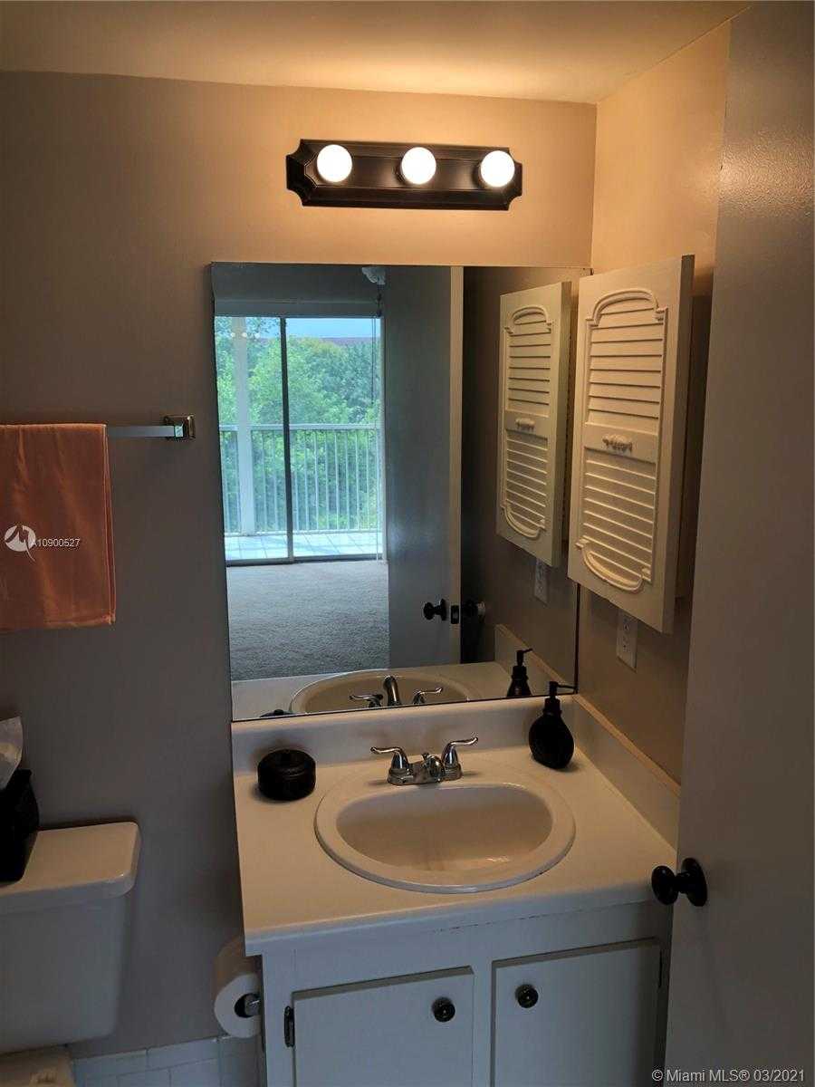 Small Image of 1551 SOUTH WEST 135TH TER #406G, Pembroke Pines Number 18