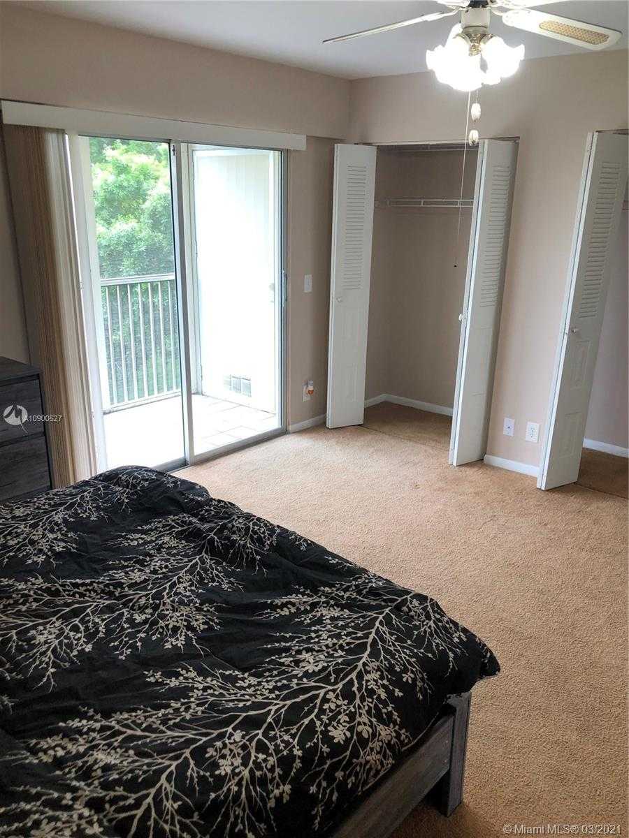 Small Image of 1551 SOUTH WEST 135TH TER #406G, Pembroke Pines Number 31