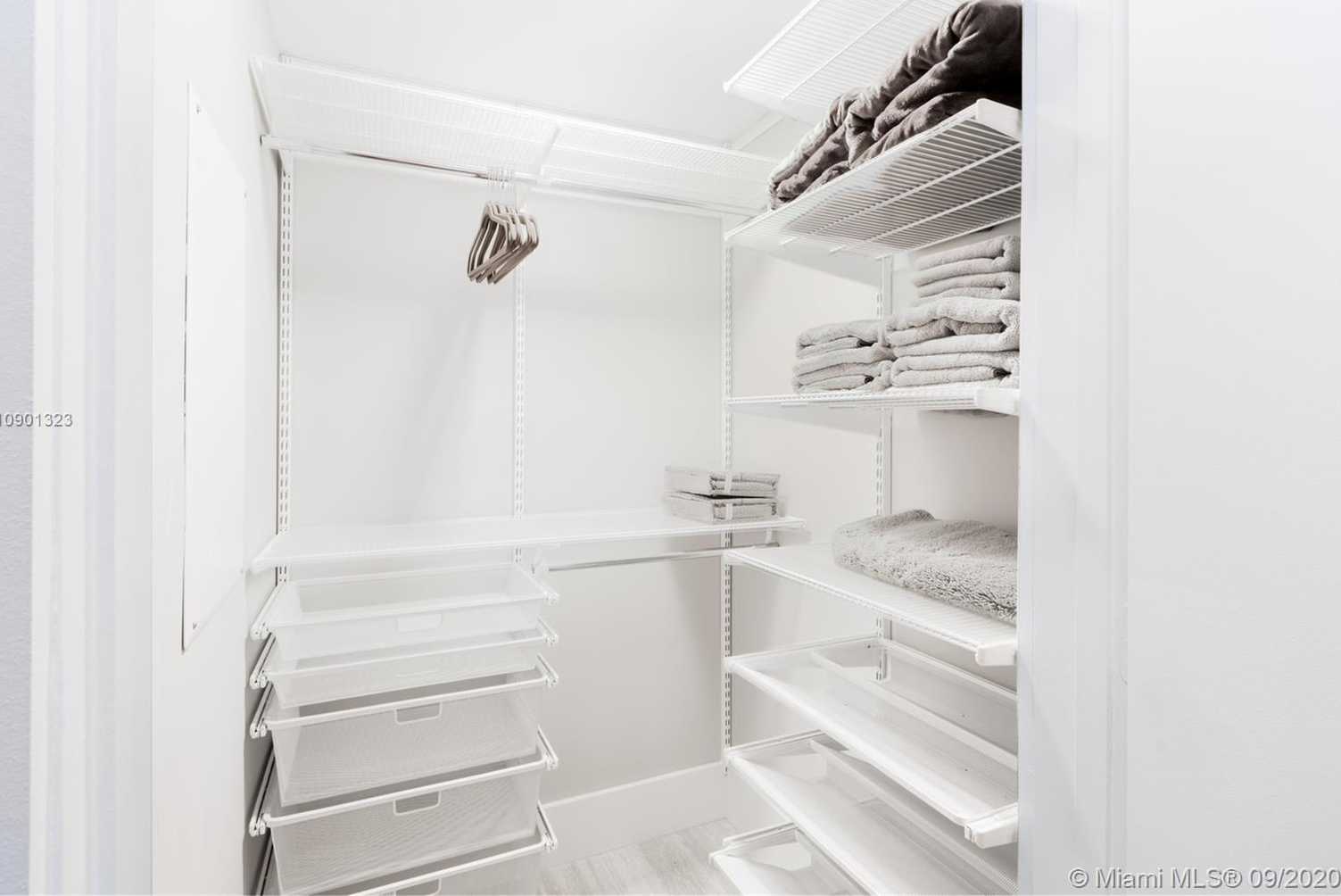 Small Image of 650 NORTH EAST 32ND ST #3903, Miami Number 30
