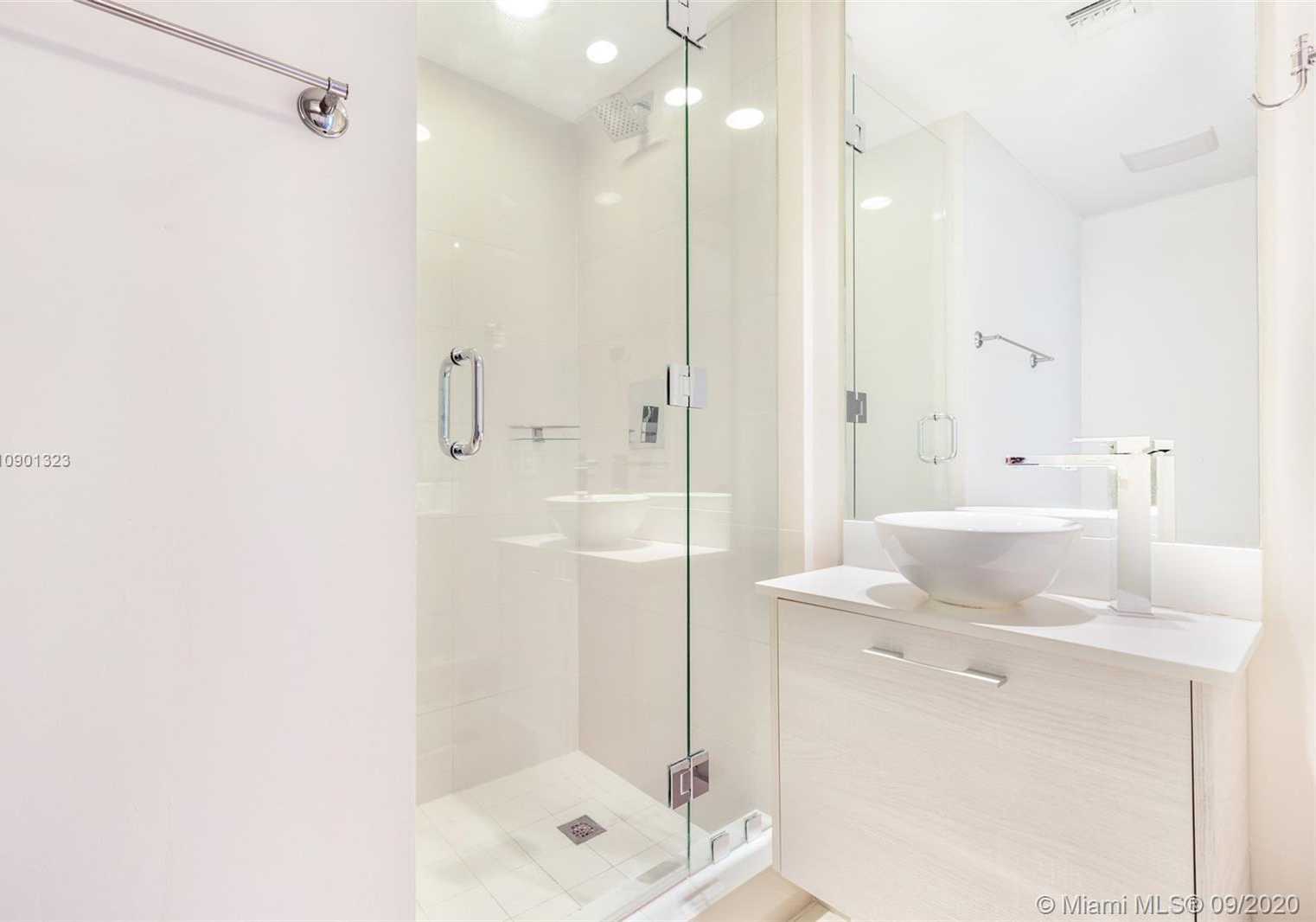 Small Image of 650 NORTH EAST 32ND ST #3903, Miami Number 33