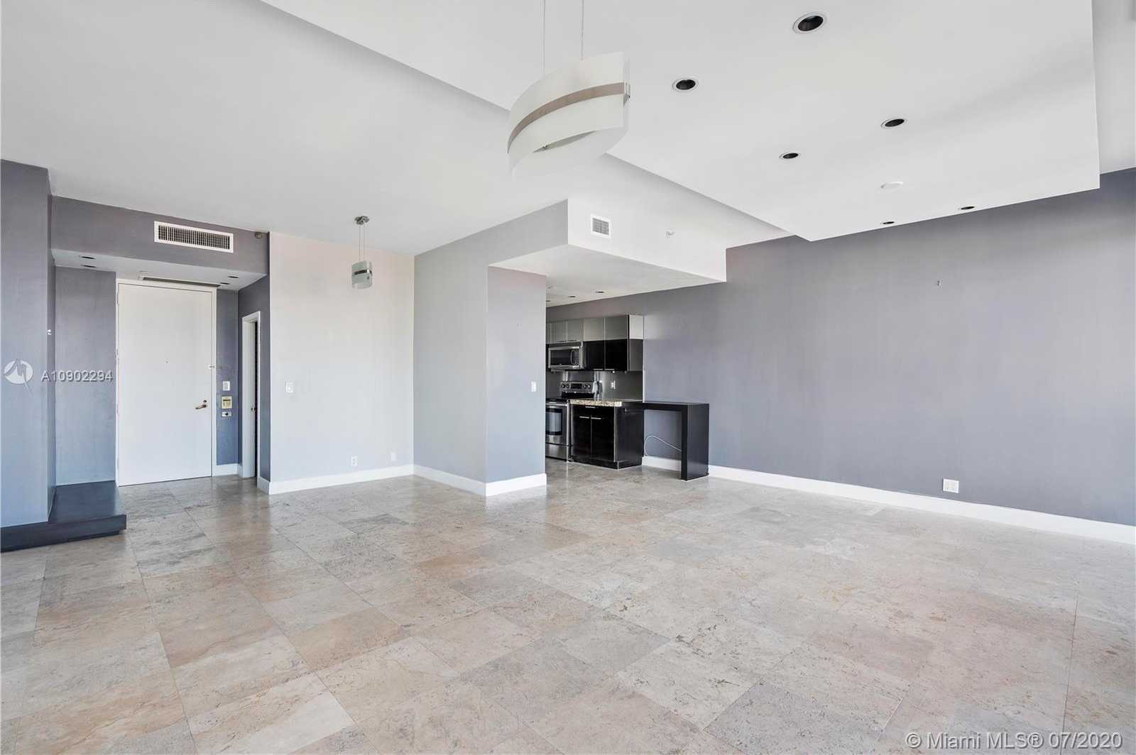 Small Image of 19707 TURNBERRY WAY #PH-C, Aventura Number 16
