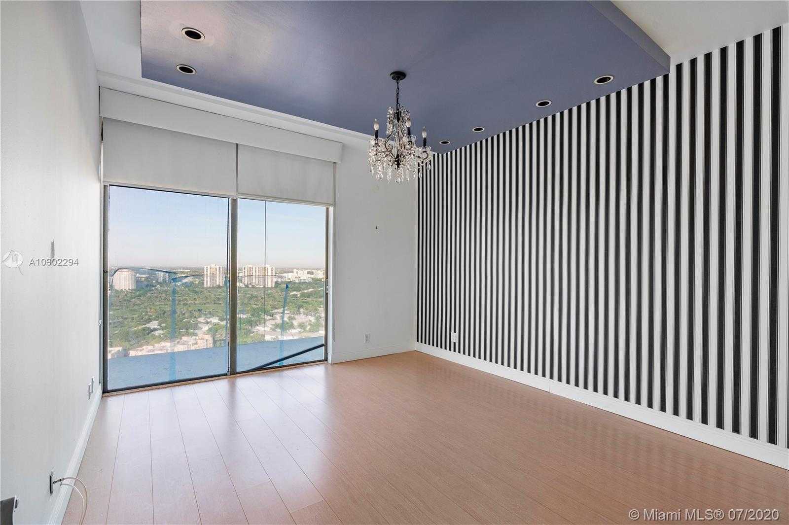 Small Image of 19707 TURNBERRY WAY #PH-C, Aventura Number 8
