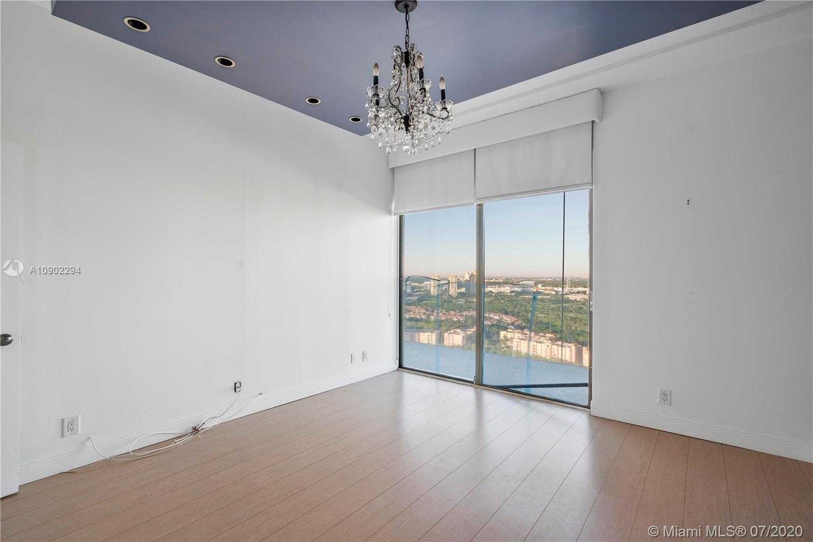 Small Image of 19707 TURNBERRY WAY #PH-C, Aventura Number 9
