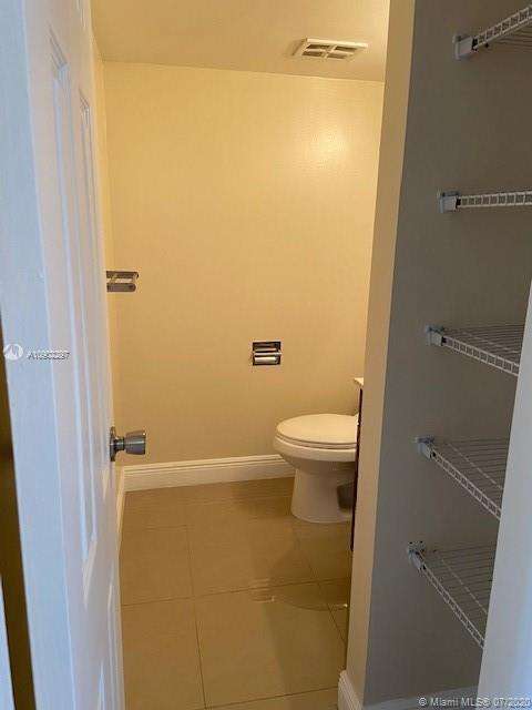 Small Image of 3101 N Country Club Dr, Aventura, FL 33180, USA Number 20