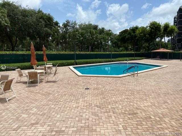 Small Image of 3101 N Country Club Dr, Aventura, FL 33180, USA Number 41
