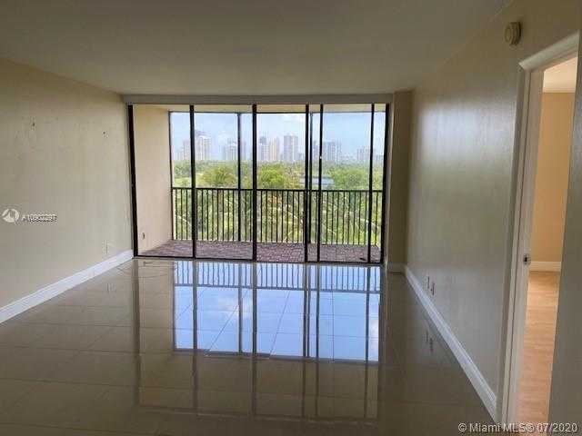 Small Image of 3101 N Country Club Dr, Aventura, FL 33180, USA Number 8
