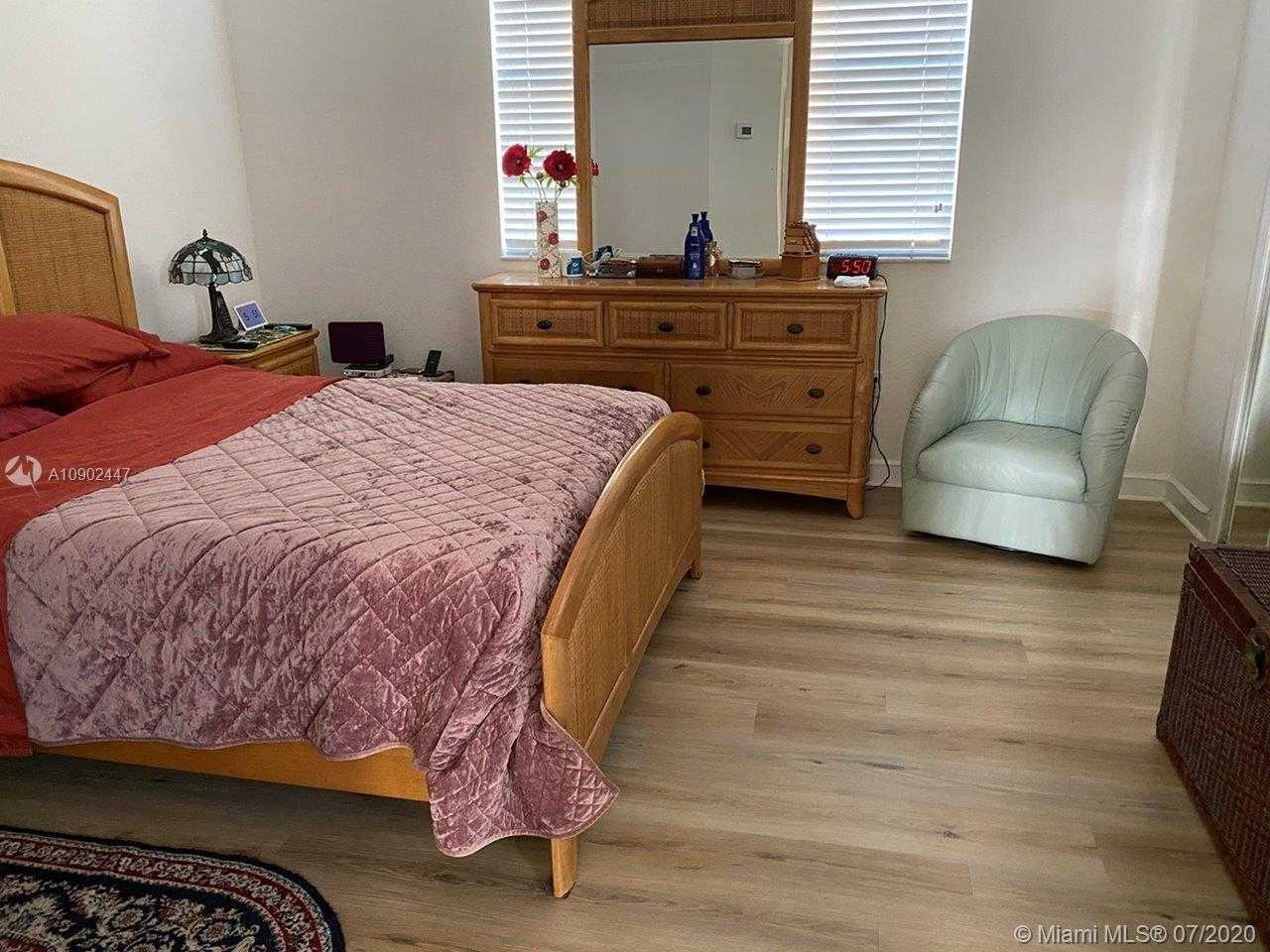 Small Image of 12285 SOUTH WEST 123RD AVE, Miami Number 10