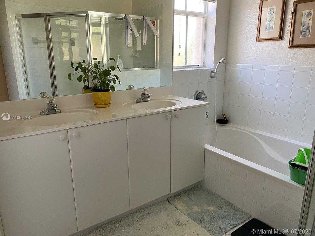Small Image of 12285 SOUTH WEST 123RD AVE, Miami Number 11